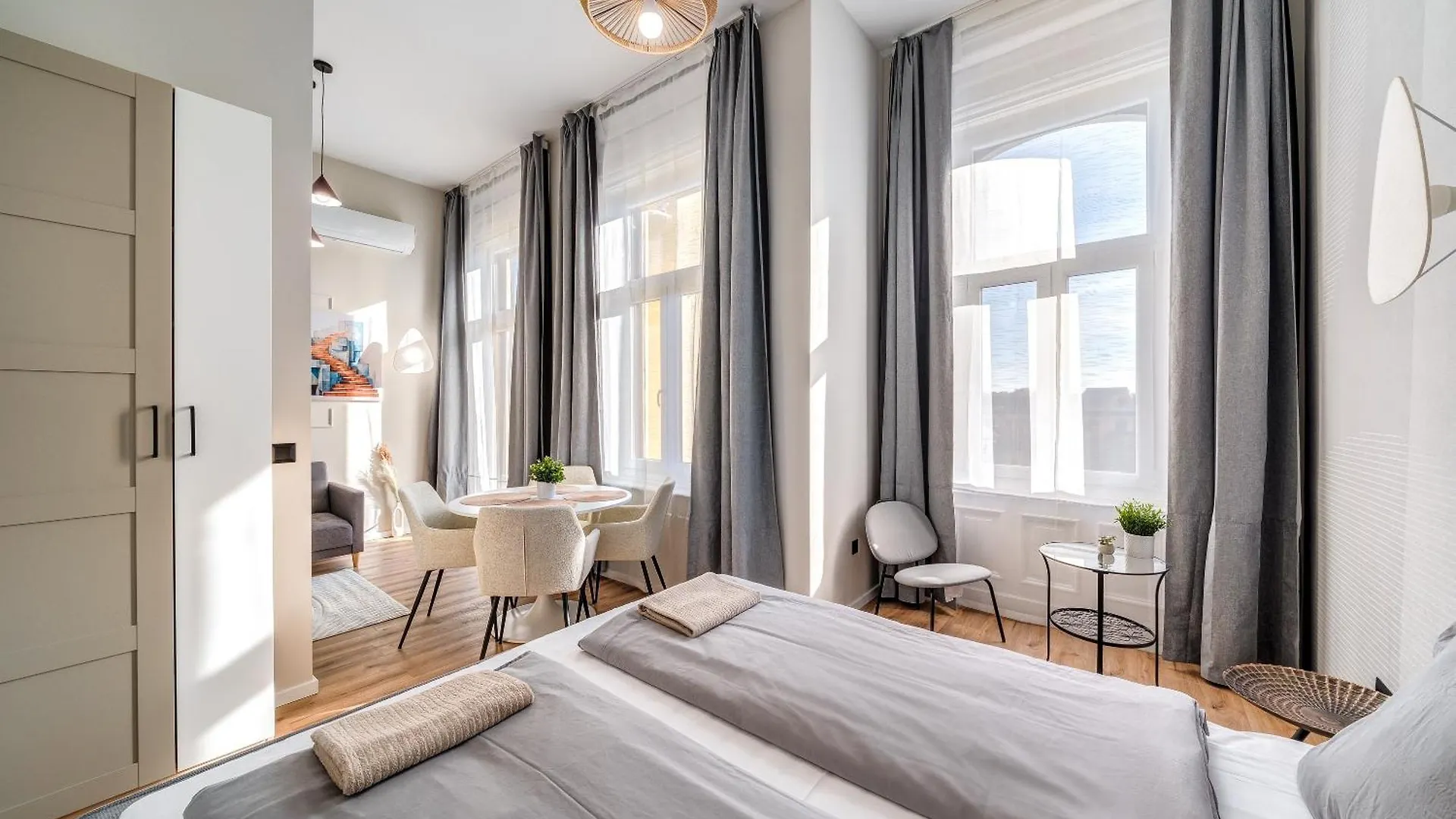 Apartment Time Out Suites With Terrace - R30 Budapest