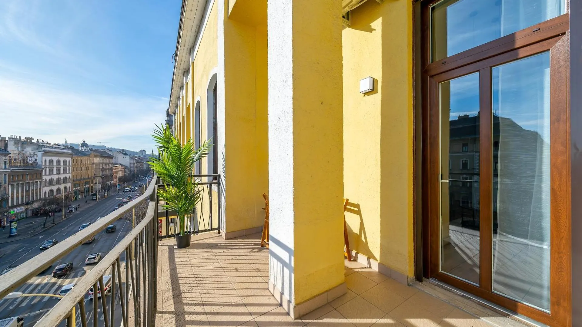 Time Out Suites With Terrace - R30 Budapest Apartment