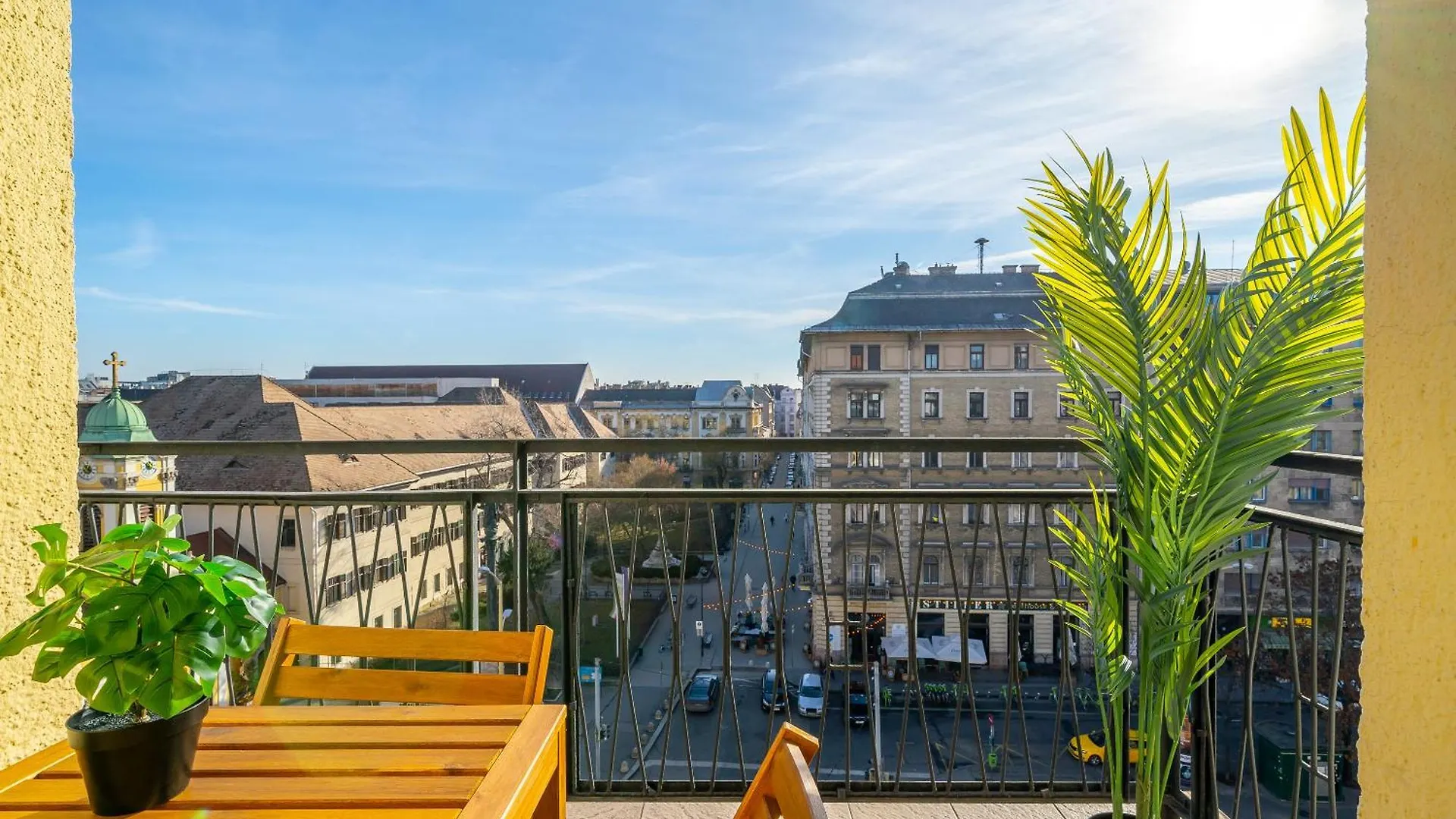 Apartment Time Out Suites With Terrace - R30 Budapest