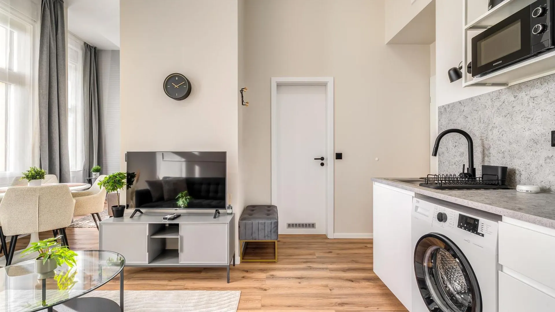 Apartment Time Out Suites With Terrace - R30 Budapest Hungary