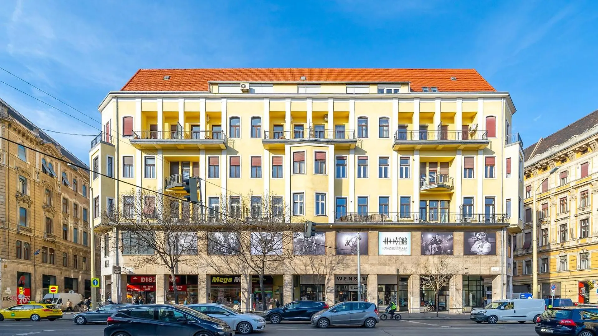 Apartment Time Out Suites With Terrace - R30 Budapest