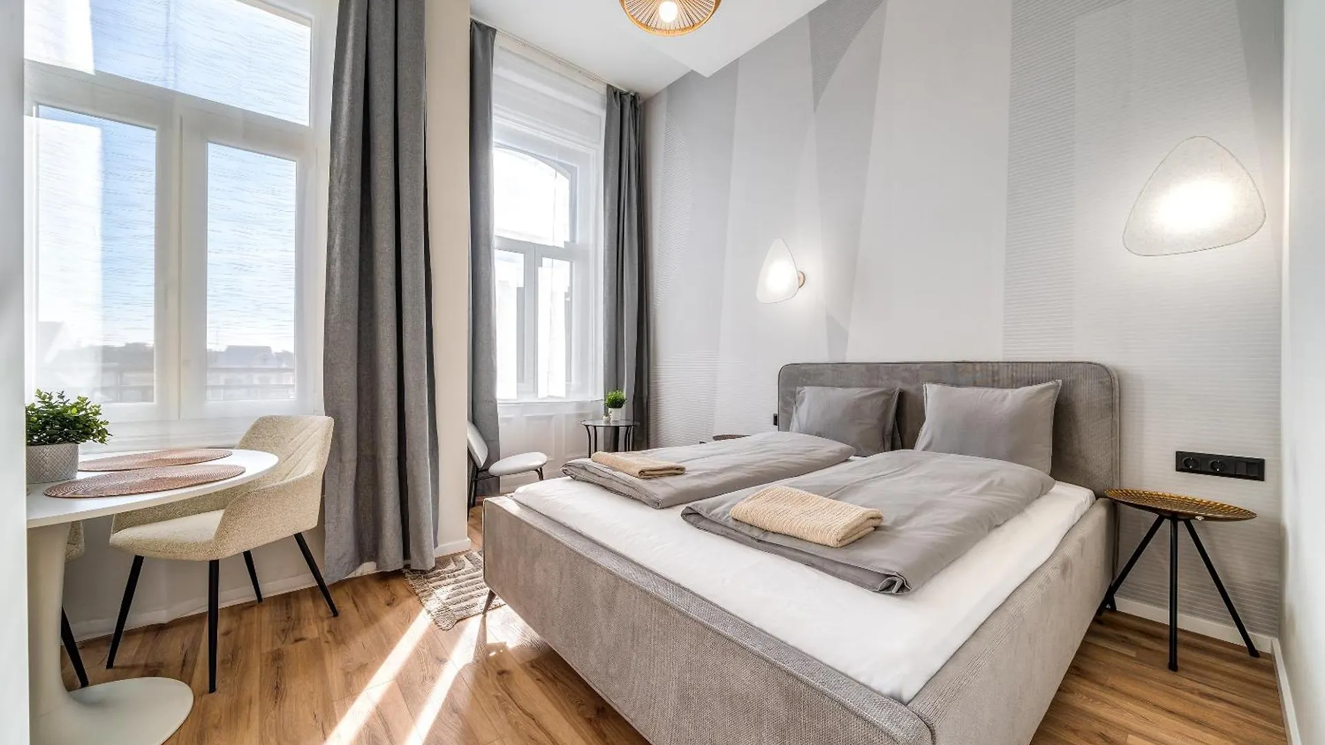 Time Out Suites With Terrace - R30 Будапешт Апартаменты